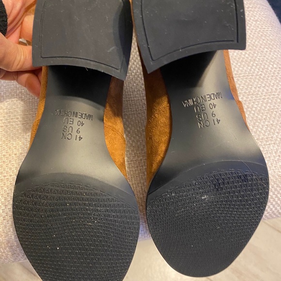 Kaitlyn Pan Over the Knee Brown Suede Slim Boots. Comes with dust bag. - Picture 5 of 6